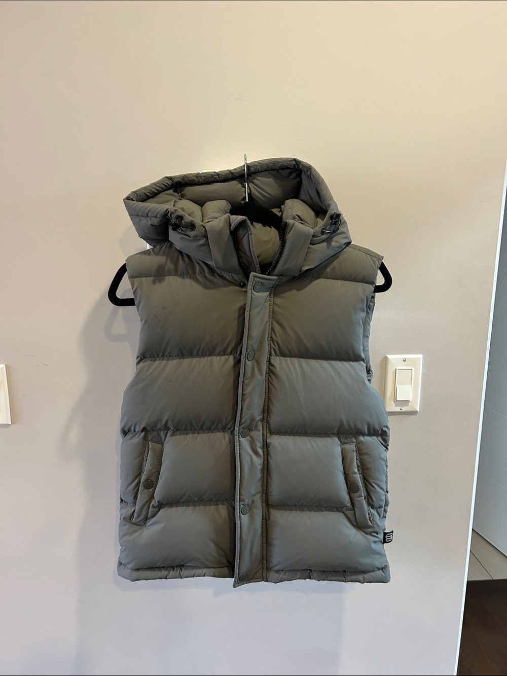 Super Puff Vest with Detachable Hood